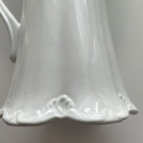 Pitcher - Picture 3 of 4